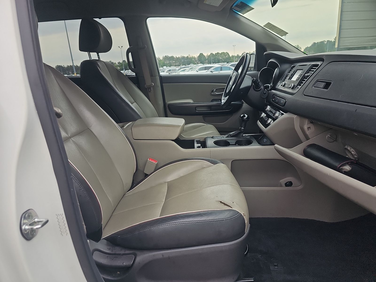 2017 Kia Sedona LX FWD