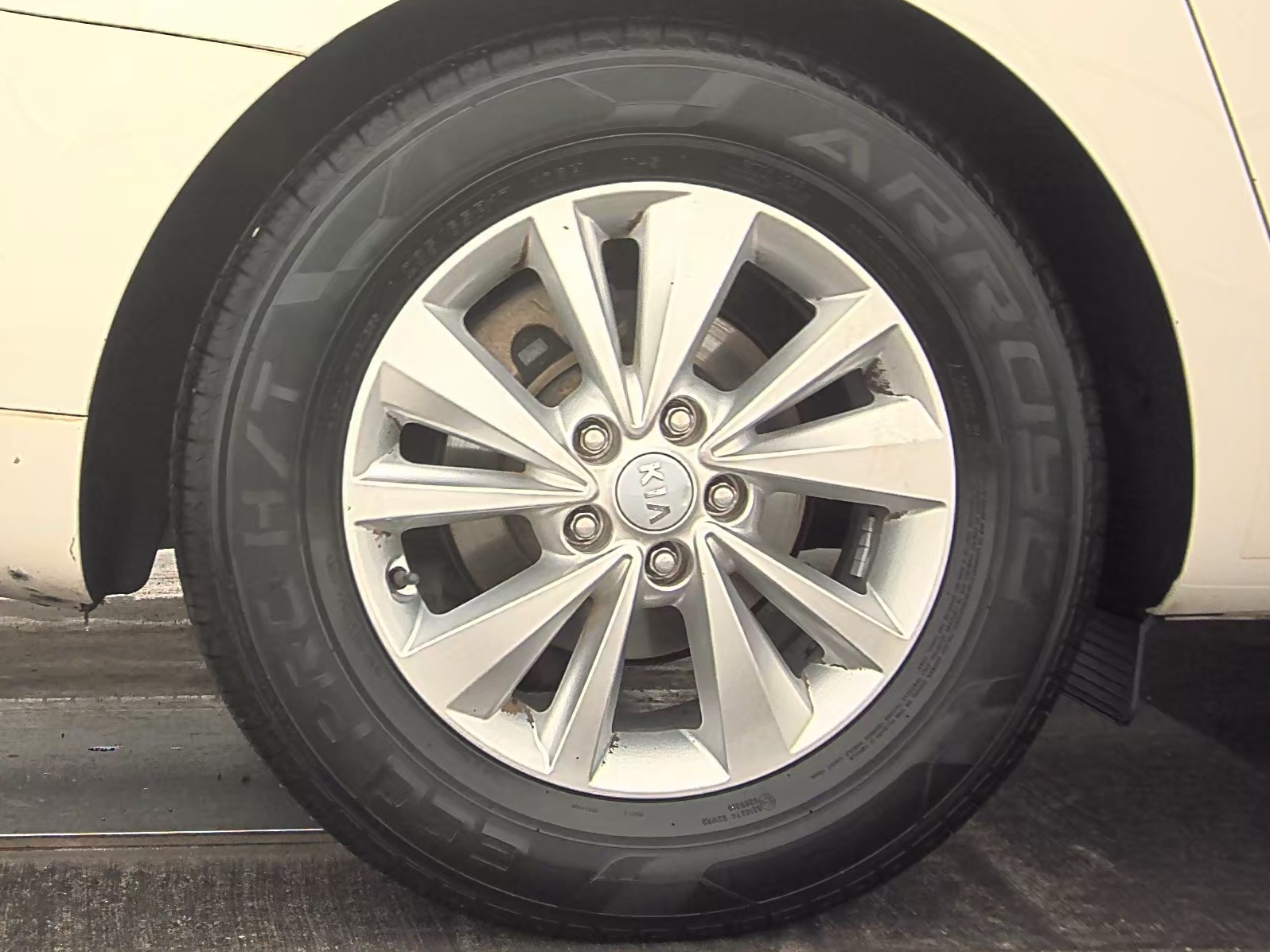 2017 Kia Sedona LX FWD