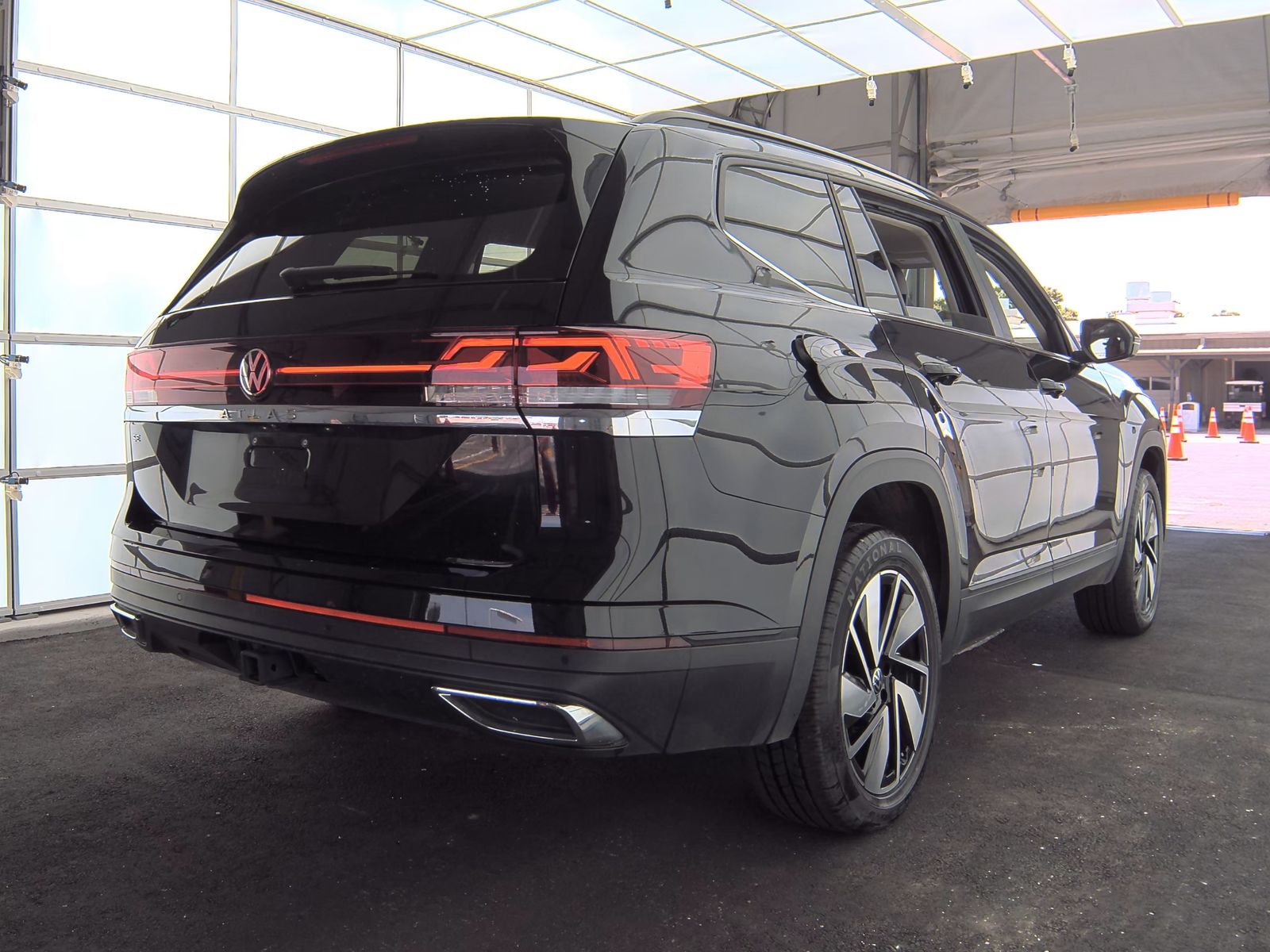 2024 Volkswagen Atlas 2.0T SE FWD