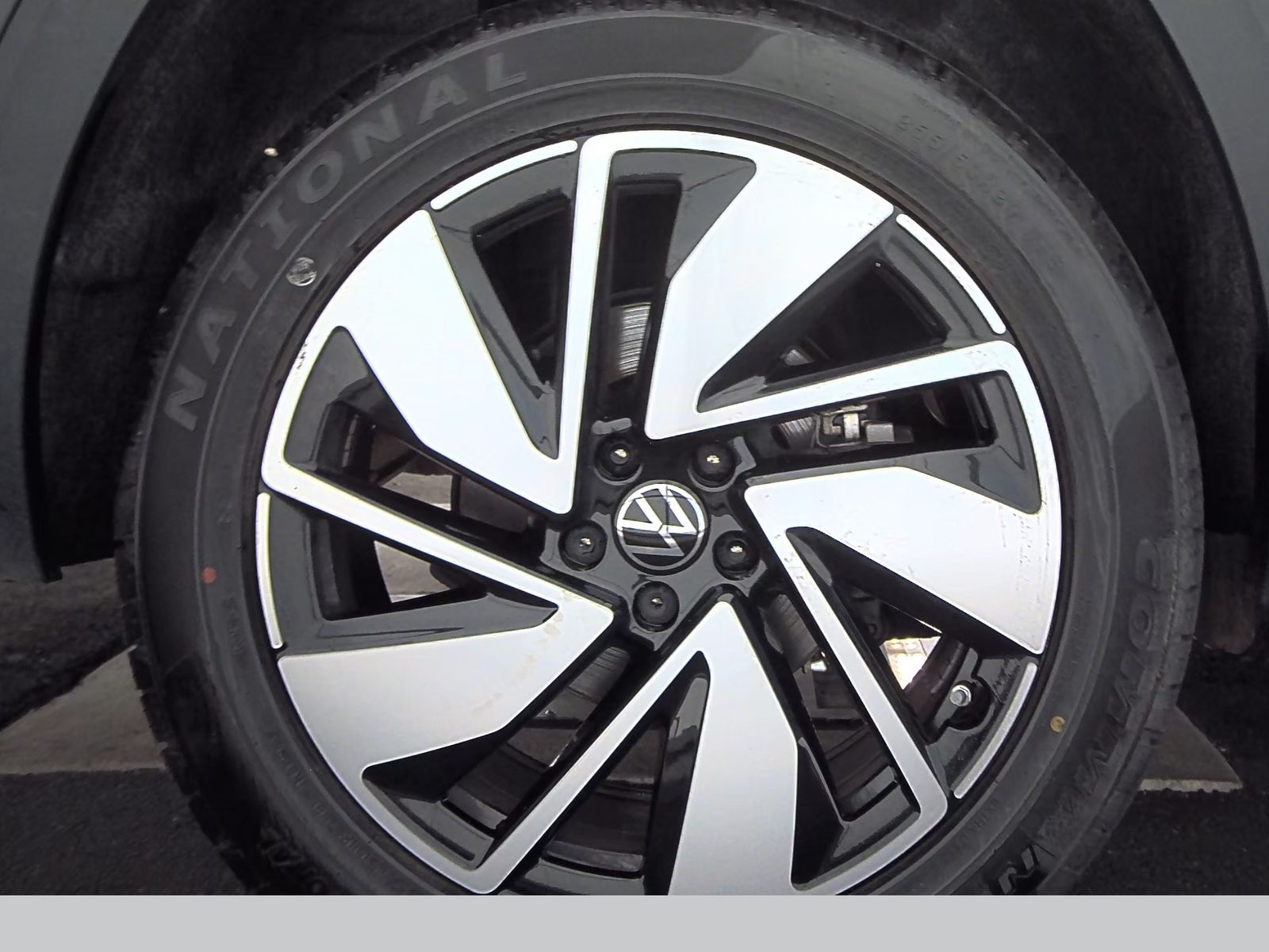 2024 Volkswagen Atlas 2.0T SE FWD