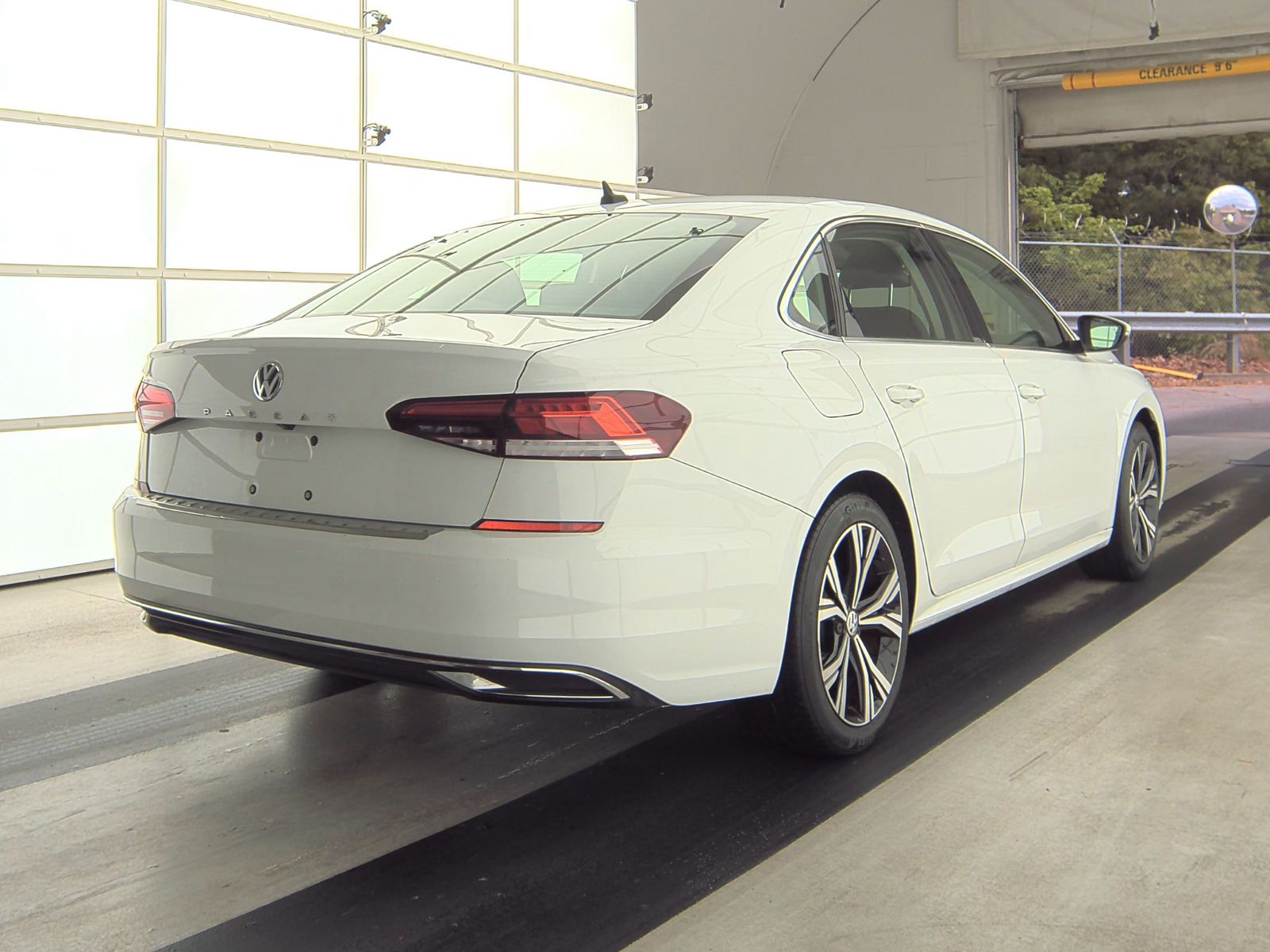 2021 Volkswagen Passat 2.0T SE FWD