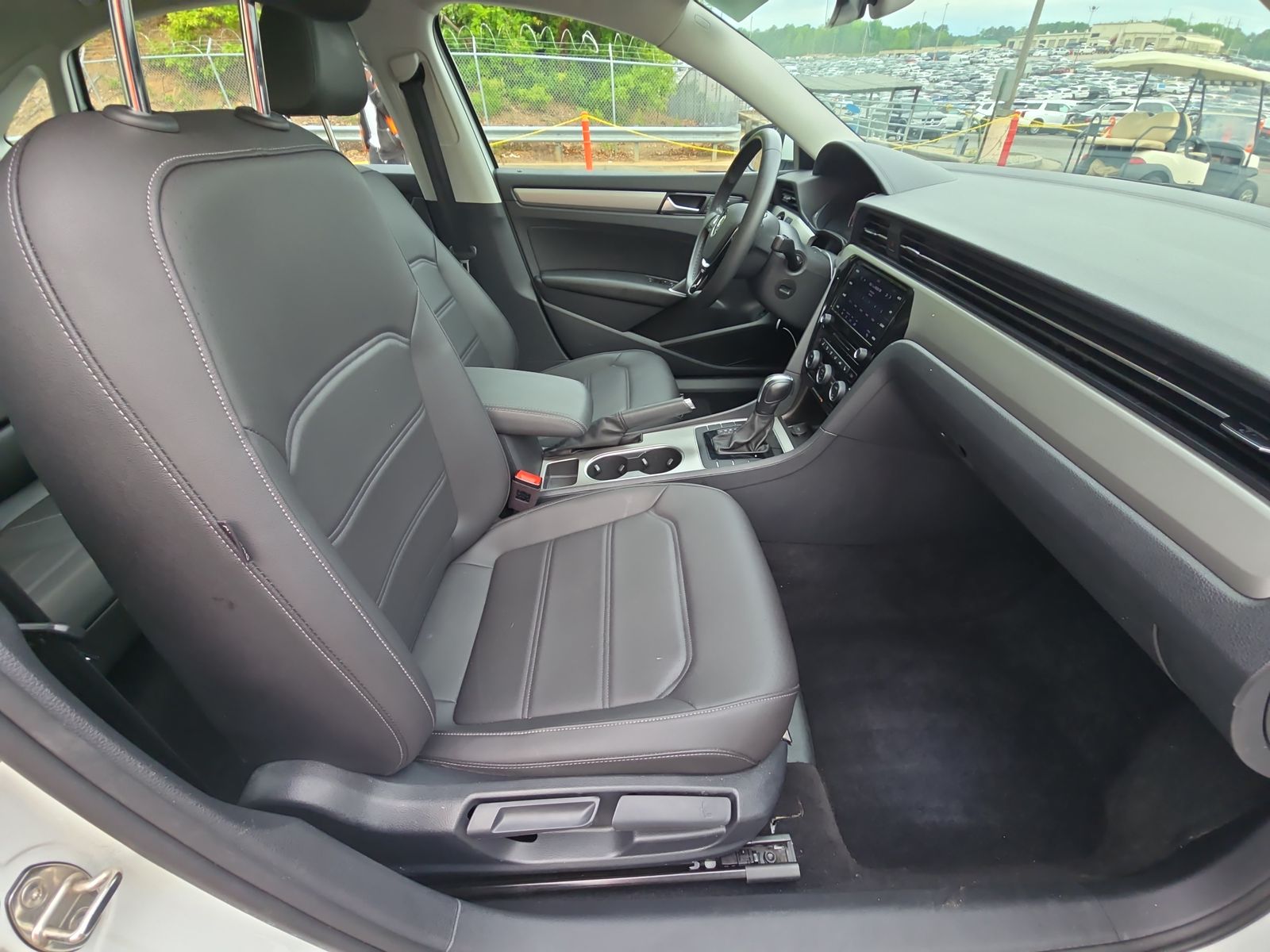 2021 Volkswagen Passat 2.0T SE FWD