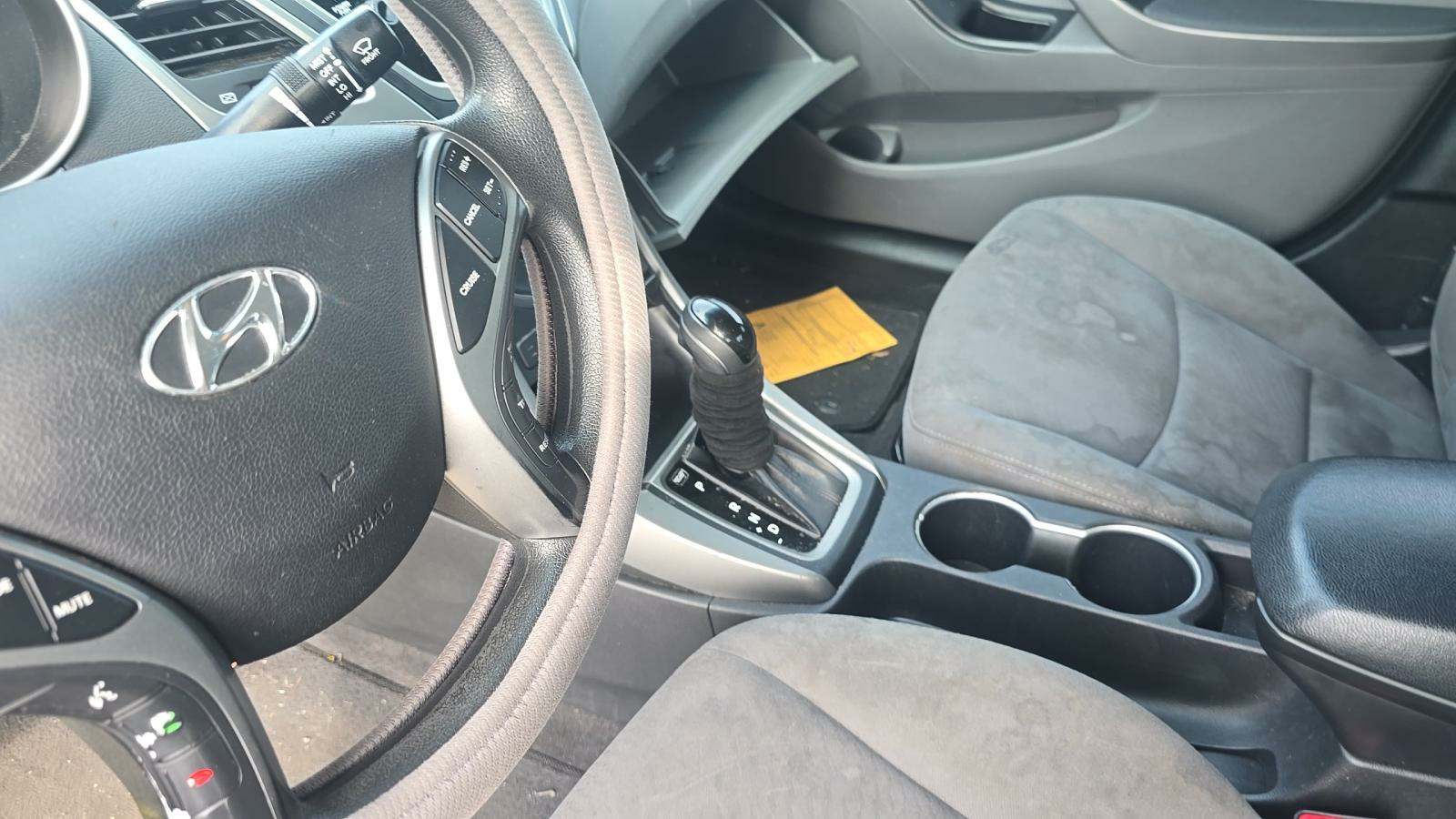 2014 Hyundai Elantra SE FWD