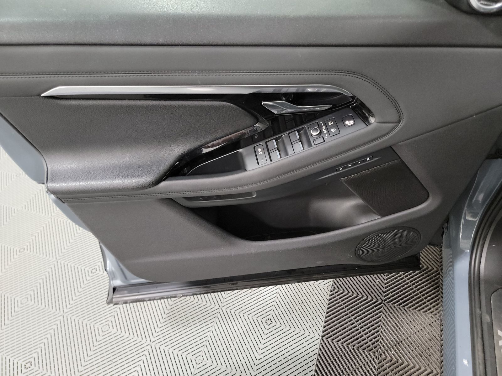 2022 Land Rover Range Rover Evoque R-Dynamic SE AWD