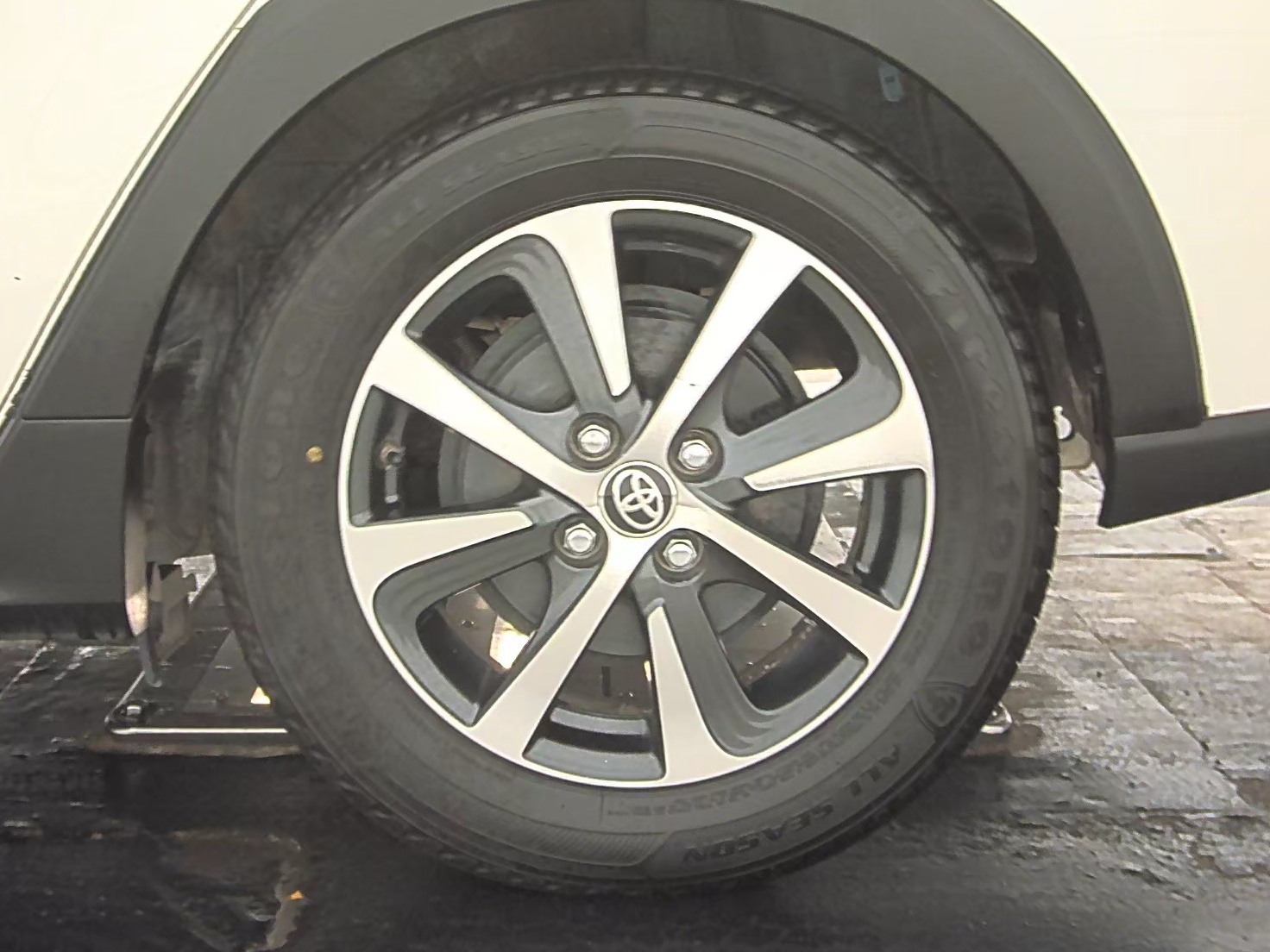 2018 Toyota Prius c Two FWD