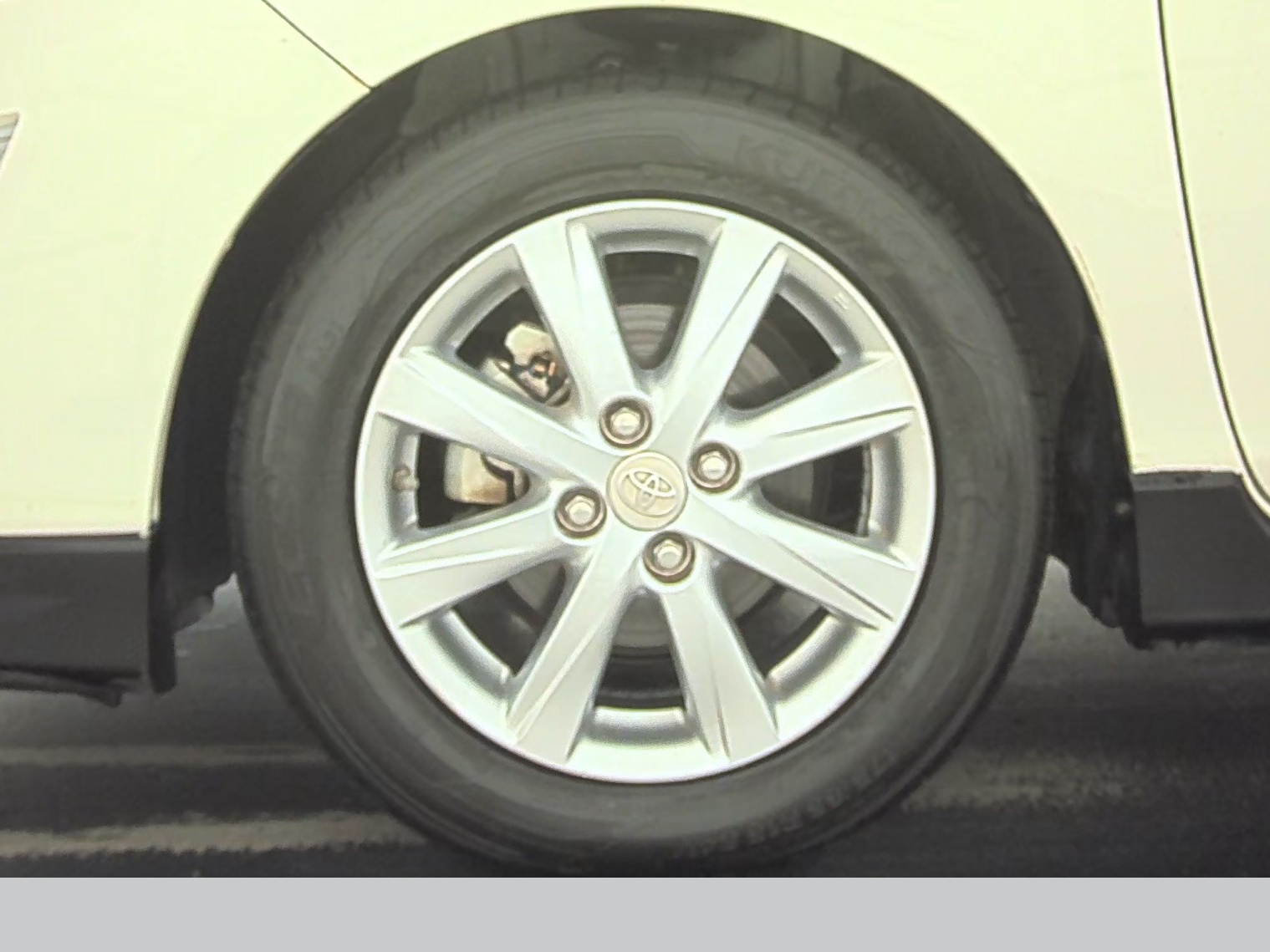 2017 Toyota Prius c Two FWD