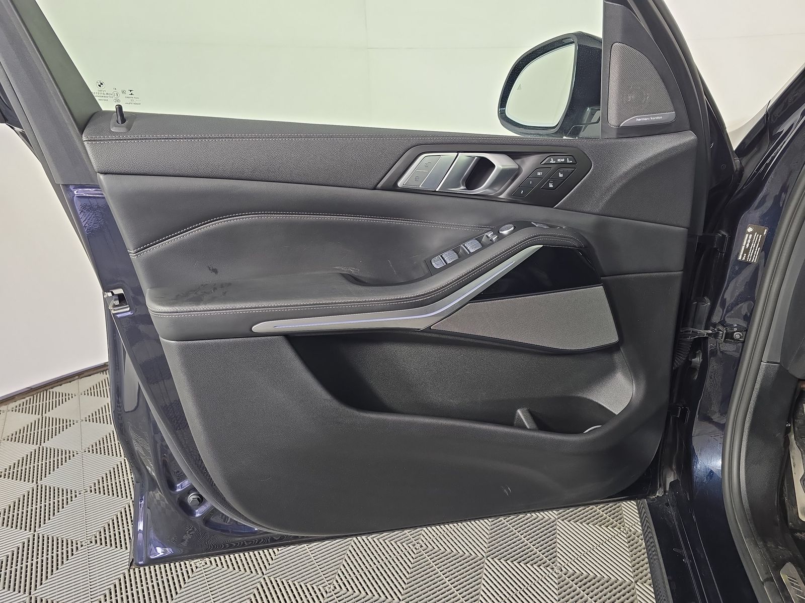 2022 BMW X7 M50i AWD
