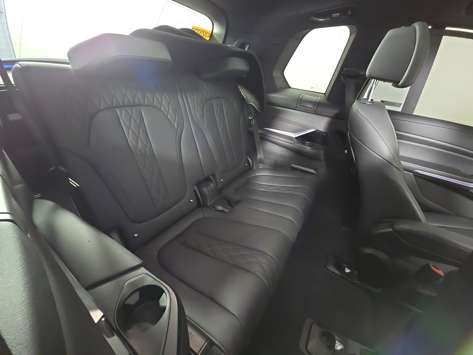 2022 BMW X7 M50i AWD