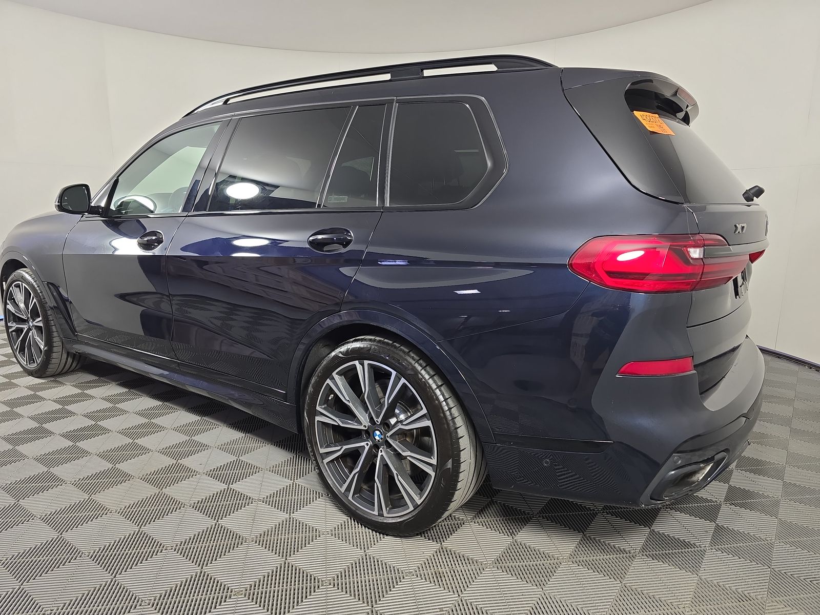 2022 BMW X7 M50i AWD