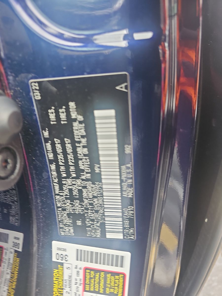 2022 Toyota Sienna XLE FWD