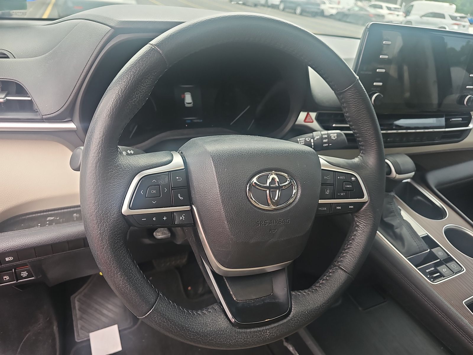 2022 Toyota Sienna XLE FWD