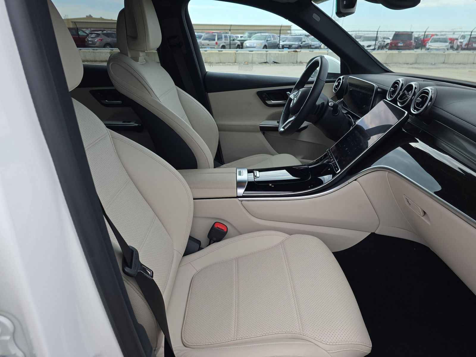2024 Mercedes-Benz GLC GLC 300 AWD