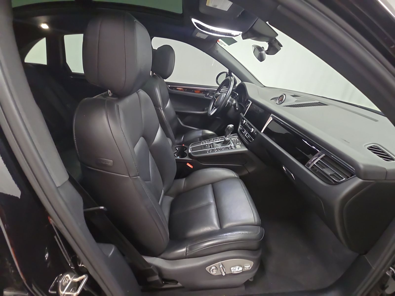 2021 Porsche Macan S AWD