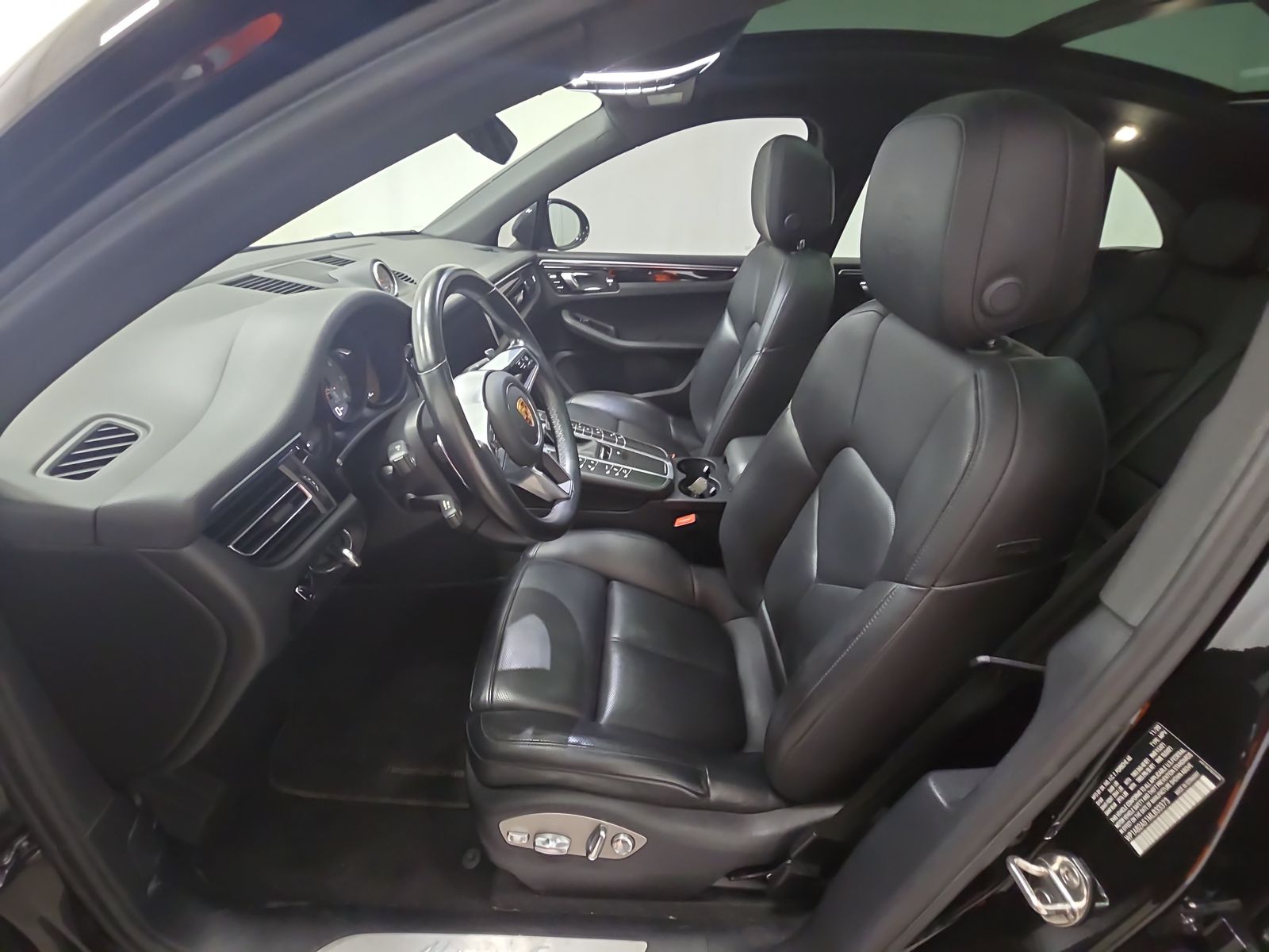 2021 Porsche Macan S AWD