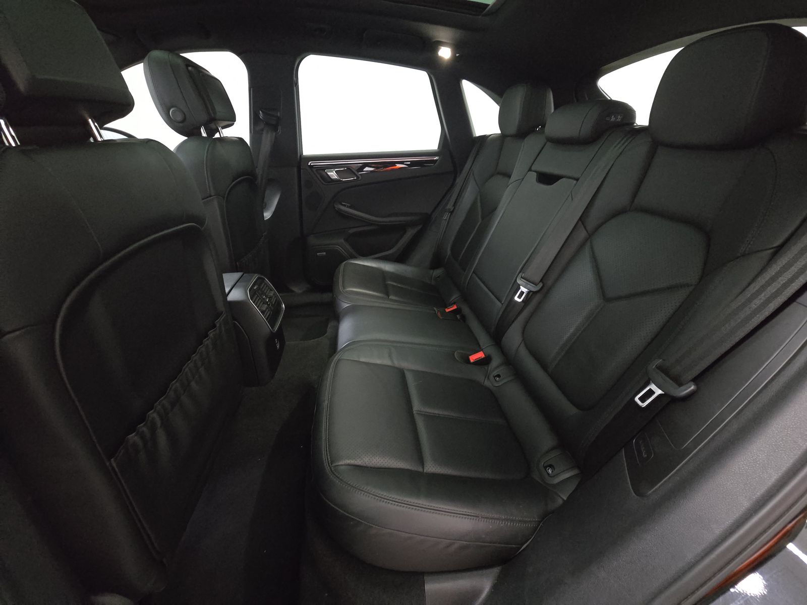 2021 Porsche Macan S AWD