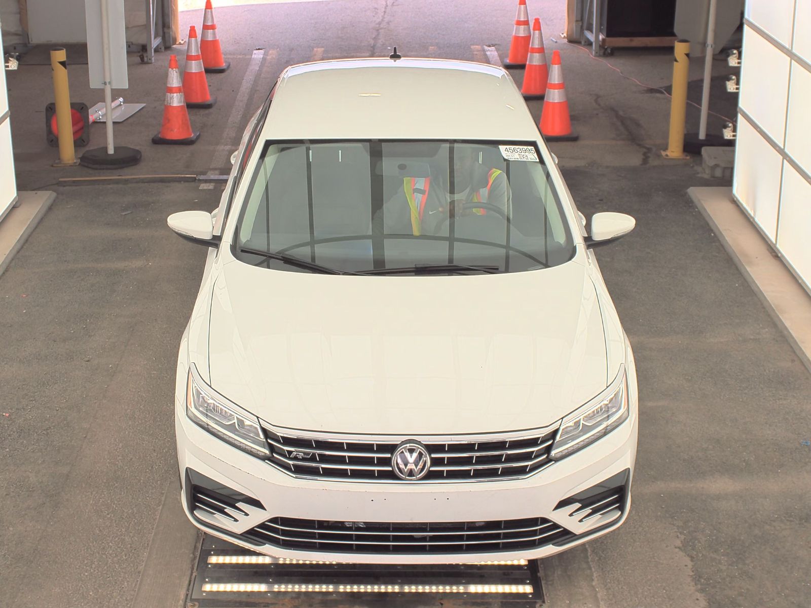 2017 Volkswagen Passat 1.8T R-Line FWD