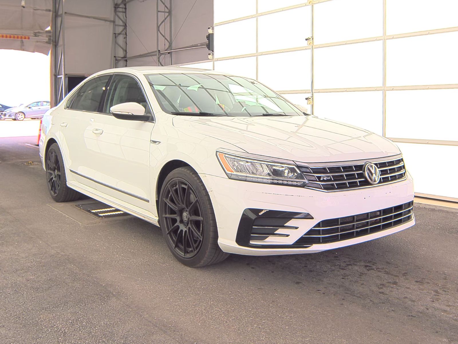 2017 Volkswagen Passat 1.8T R-Line FWD