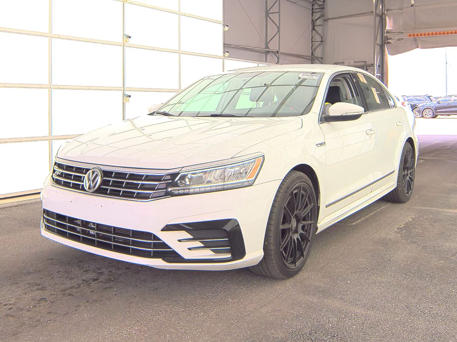 2017 Volkswagen Passat 1.8T R-Line FWD