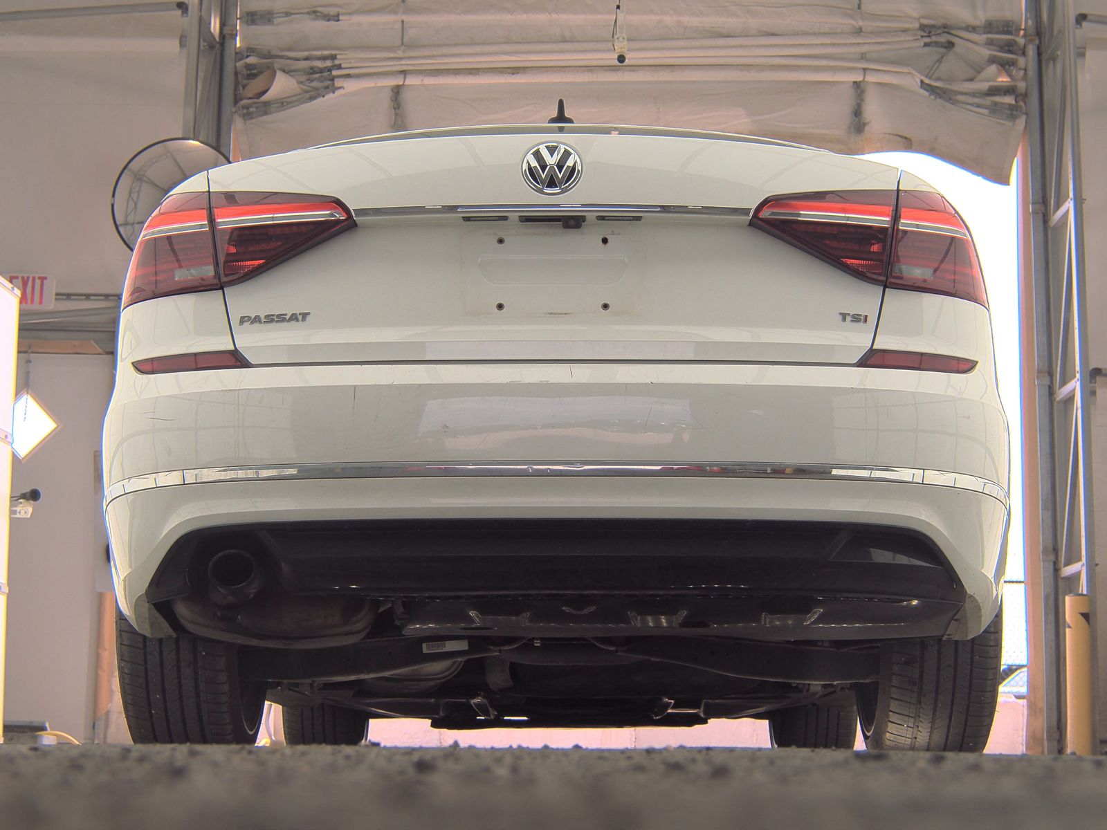 2017 Volkswagen Passat 1.8T R-Line FWD