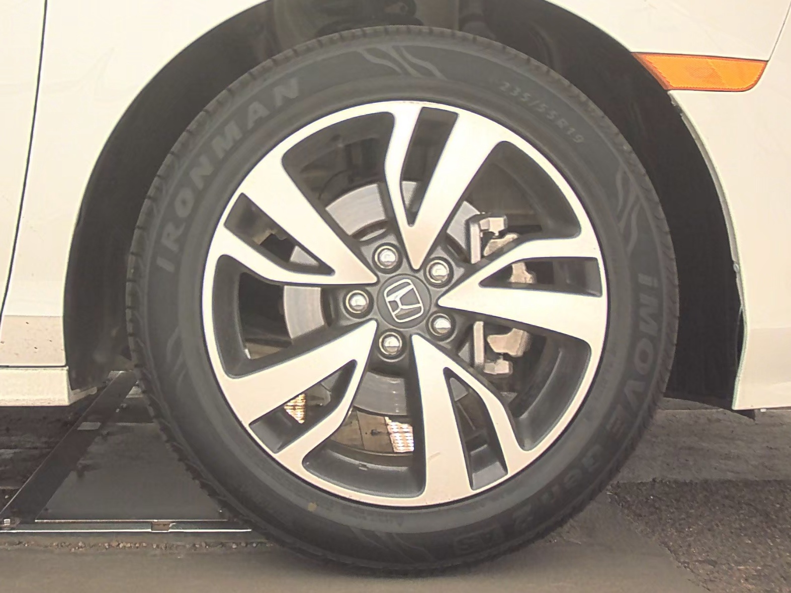 2022 Honda Odyssey Touring FWD