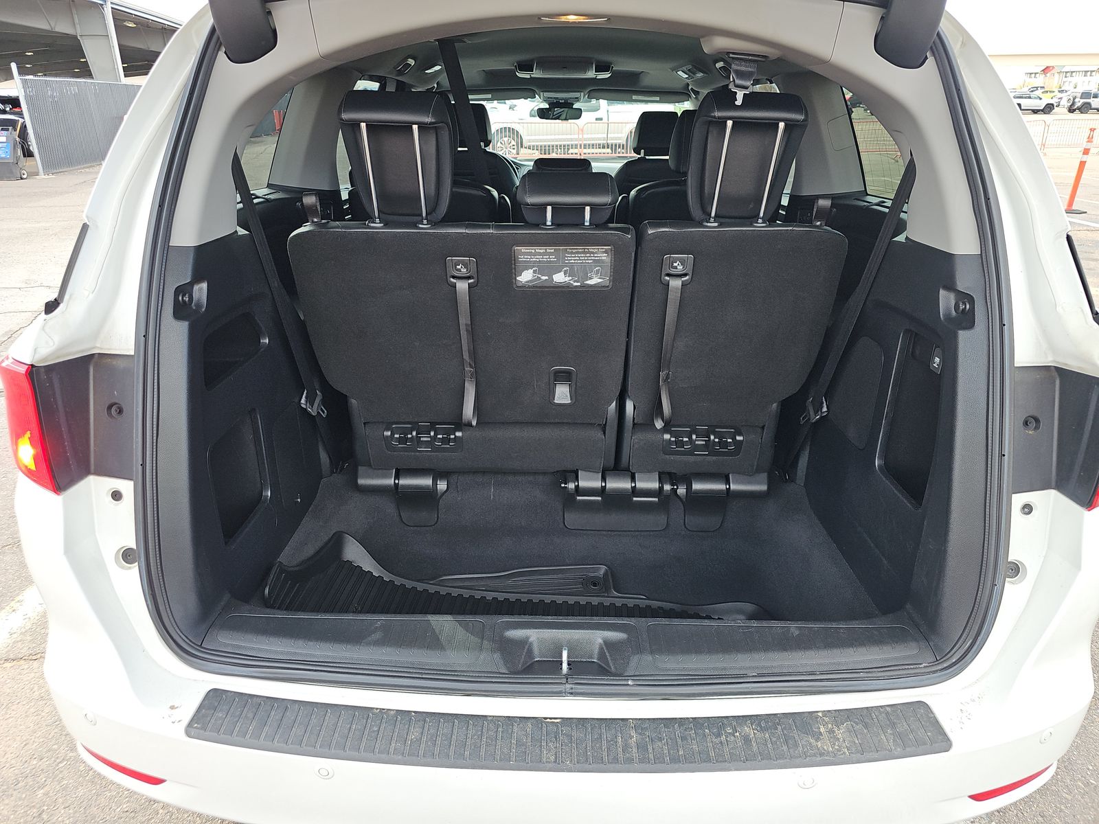 2022 Honda Odyssey Touring FWD