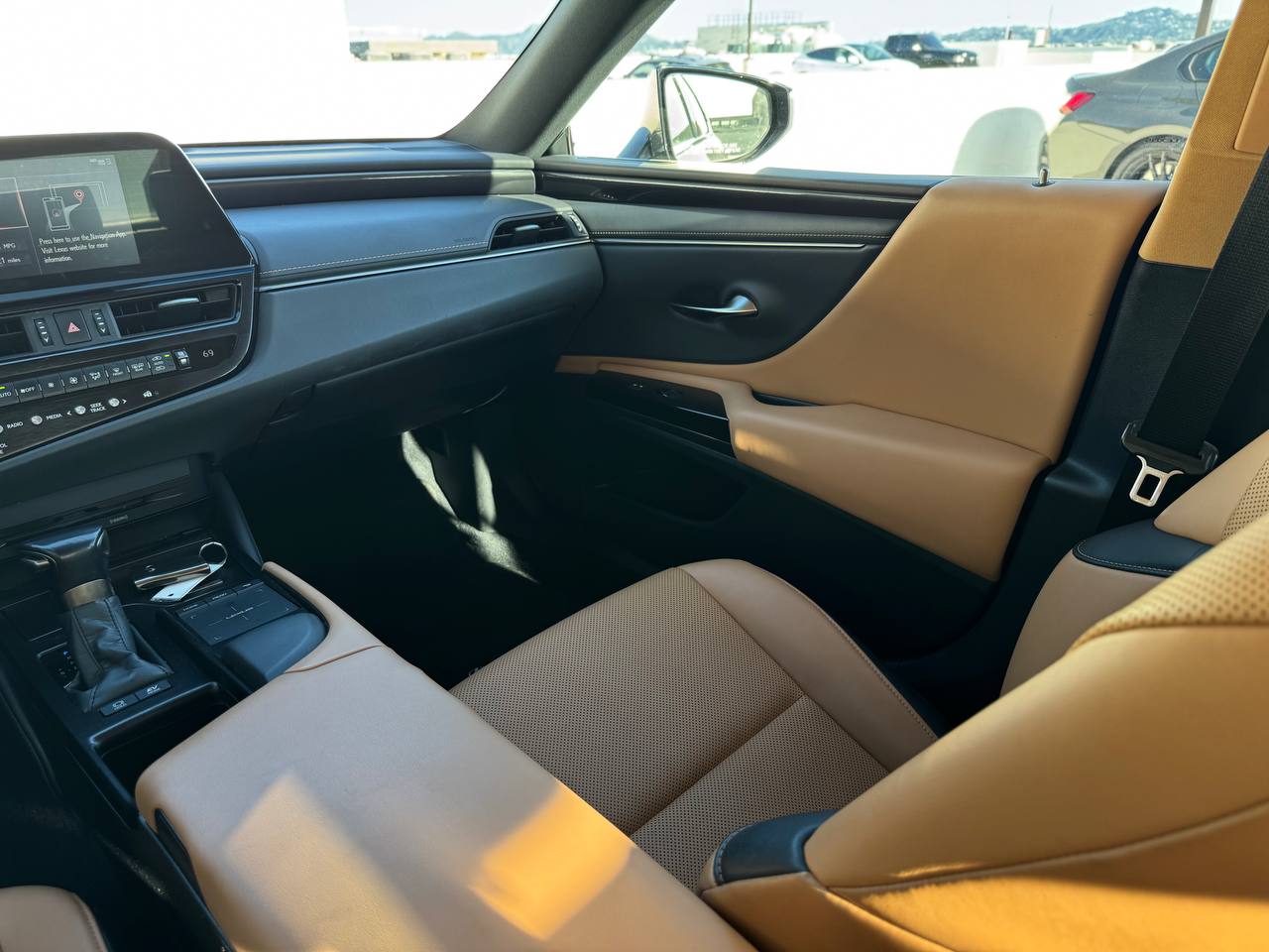 2022 Lexus ES ES 300h FWD