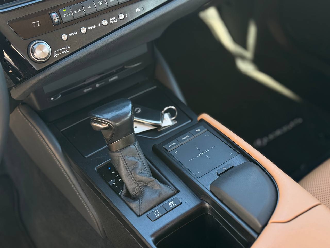 2022 Lexus ES ES 300h FWD