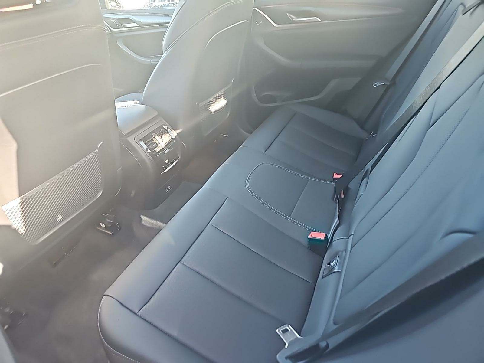 2024 BMW X4 M40i AWD