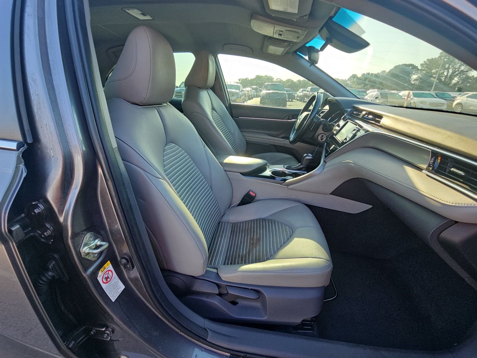 2018 Toyota Camry SE FWD