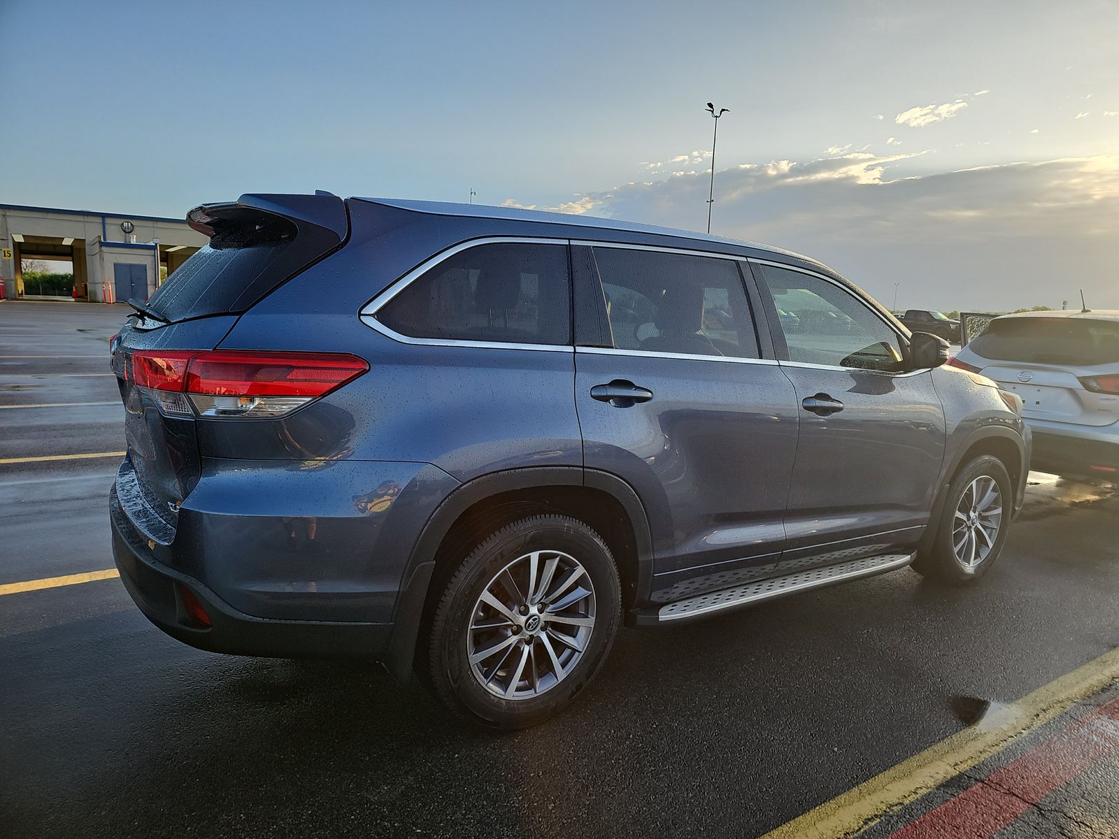 2018 Toyota Highlander XLE FWD