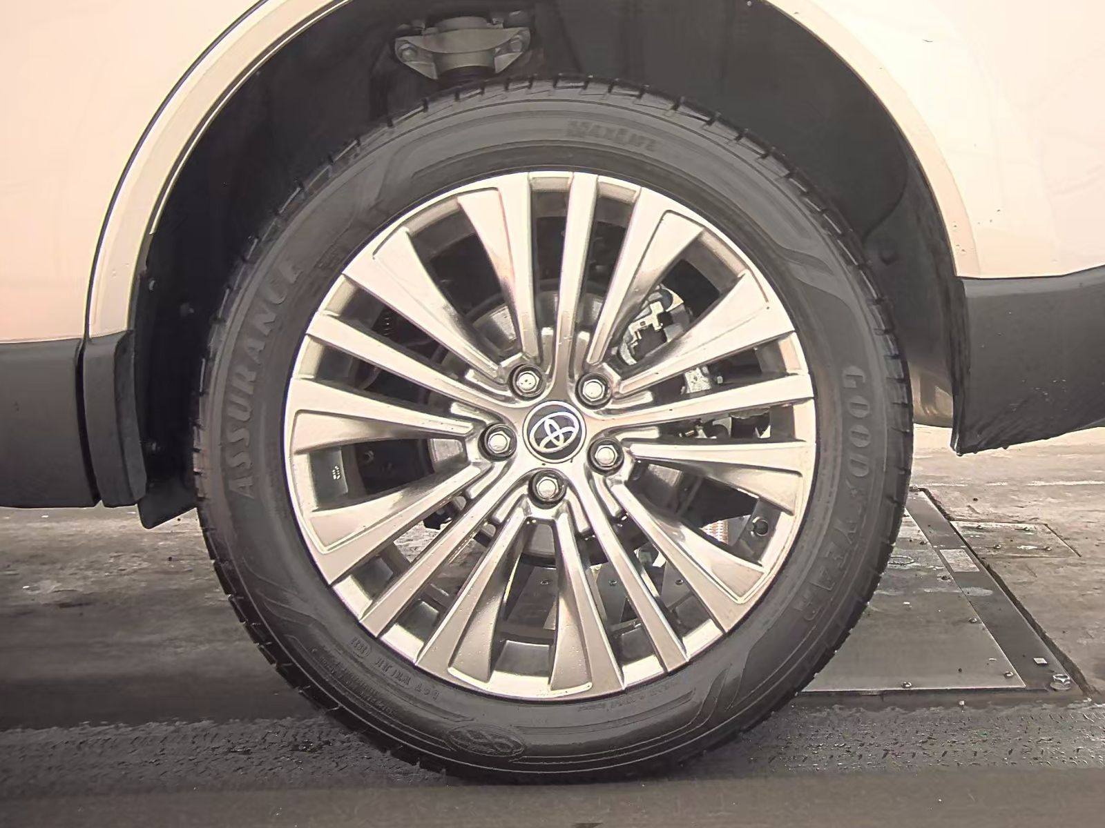 2023 Toyota Venza Limited AWD