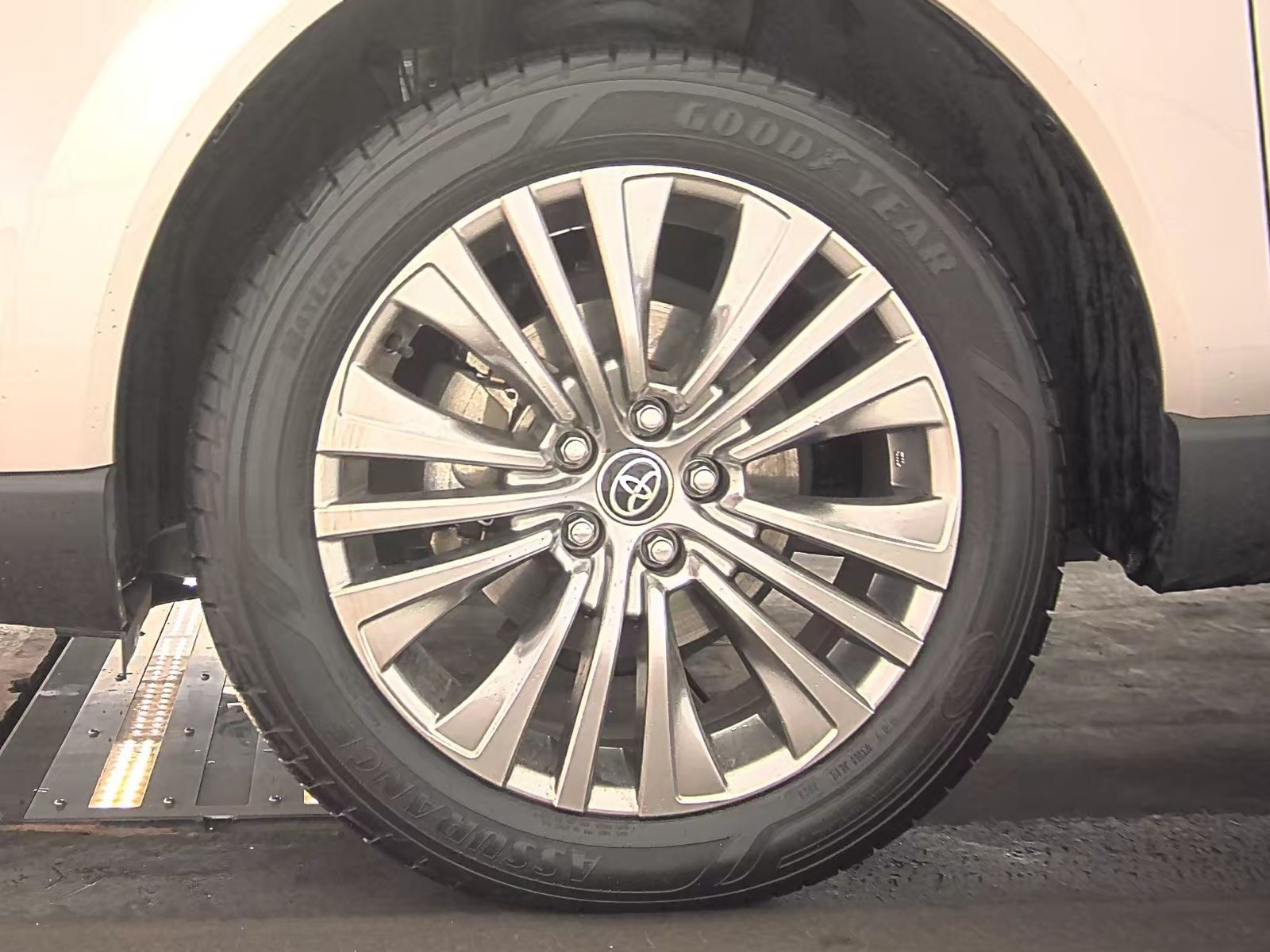 2023 Toyota Venza Limited AWD