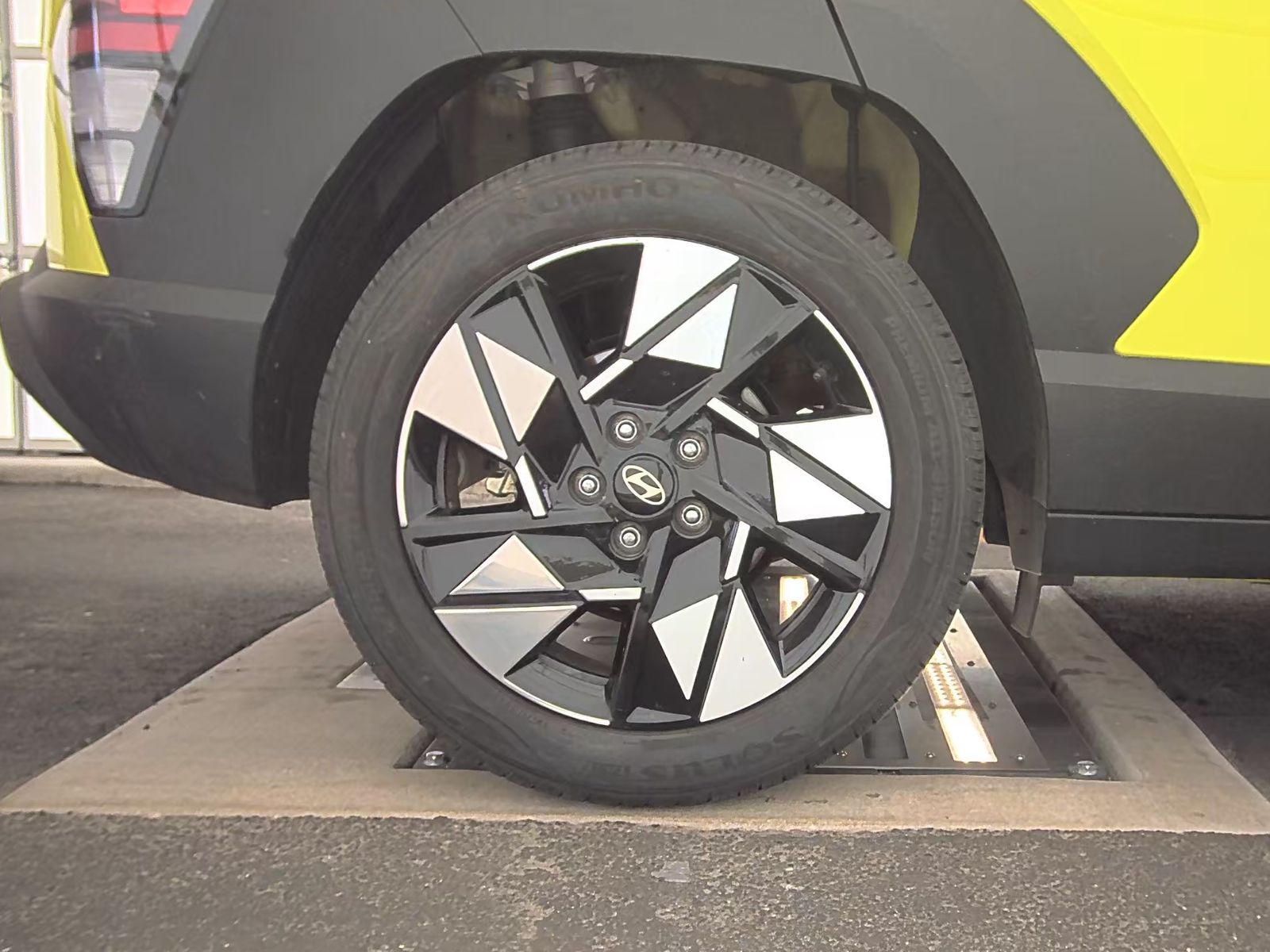 2025 Hyundai Kona SEL FWD