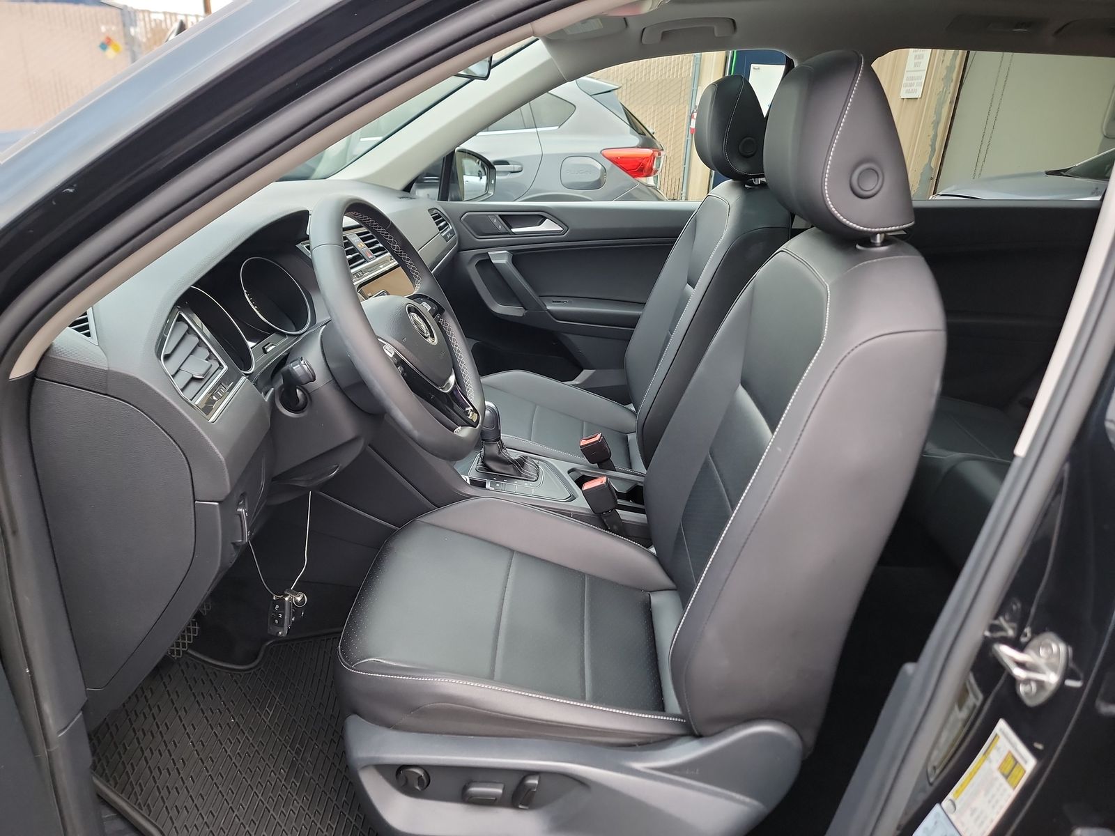 2021 Volkswagen Tiguan 2.0T SE FWD