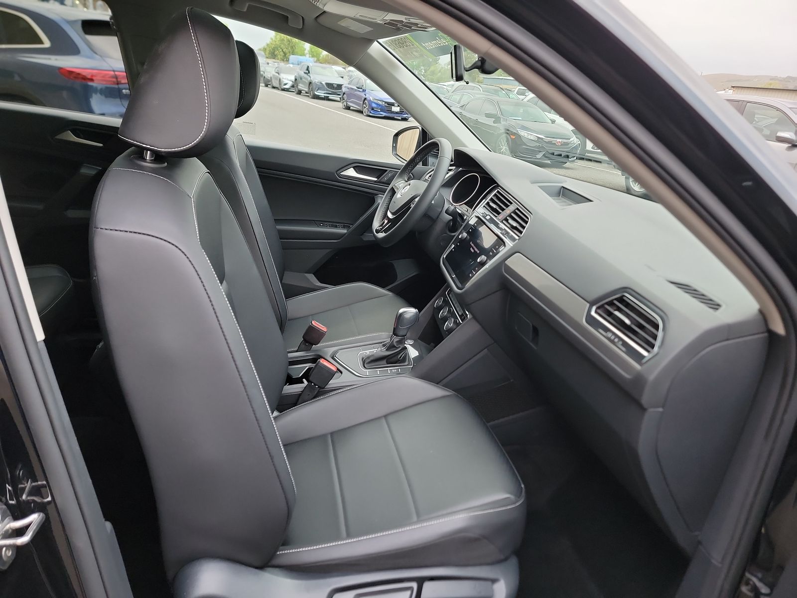 2021 Volkswagen Tiguan 2.0T SE FWD