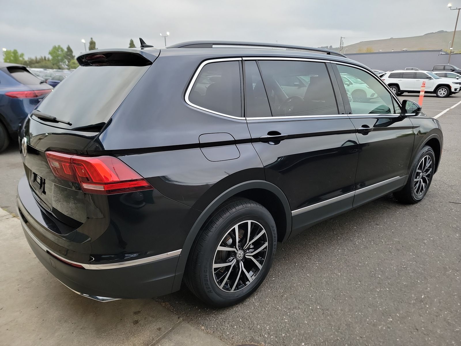 2021 Volkswagen Tiguan 2.0T SE FWD