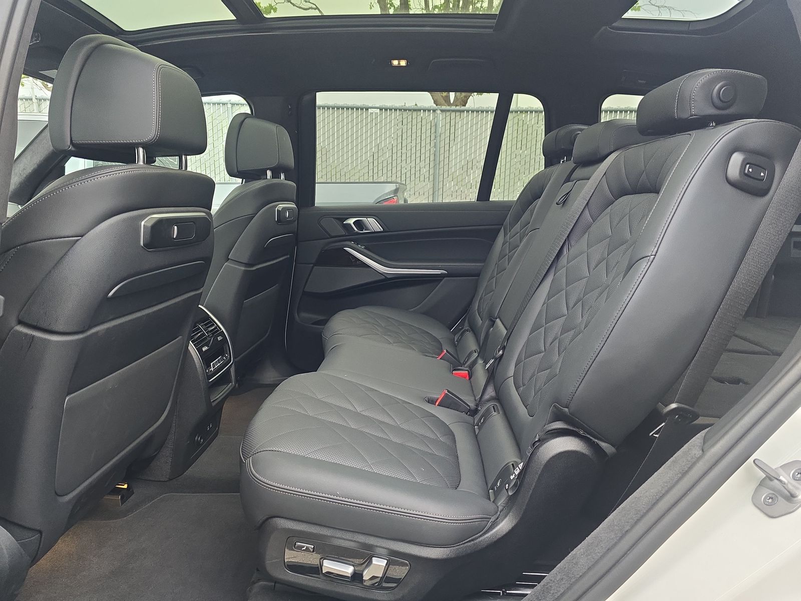 2024 BMW X7 xDrive40i AWD