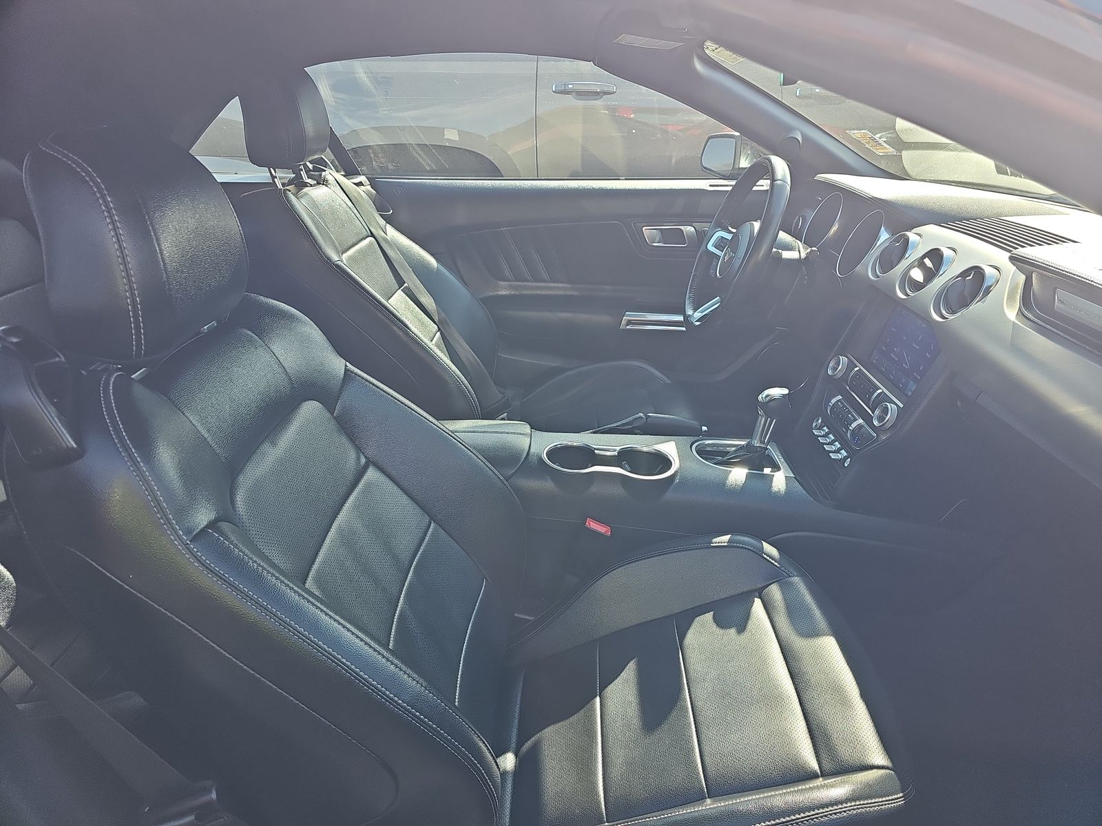 2022 Ford Mustang EcoBoost Premium RWD