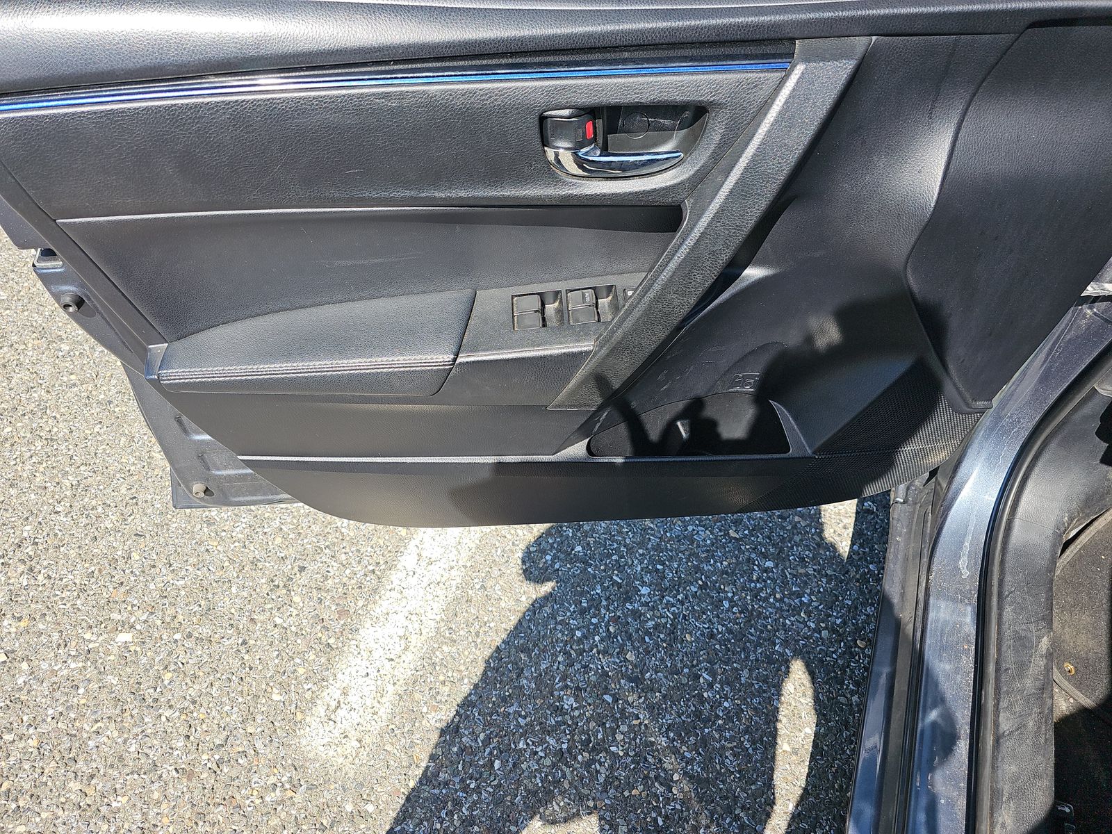 2017 Toyota Corolla SE FWD