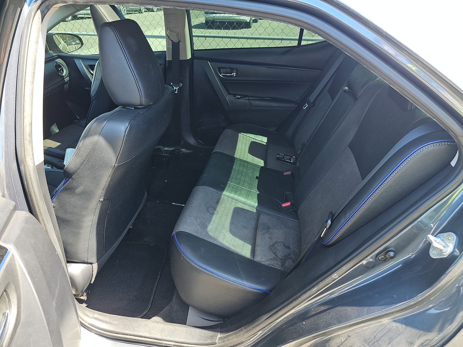 2017 Toyota Corolla SE FWD