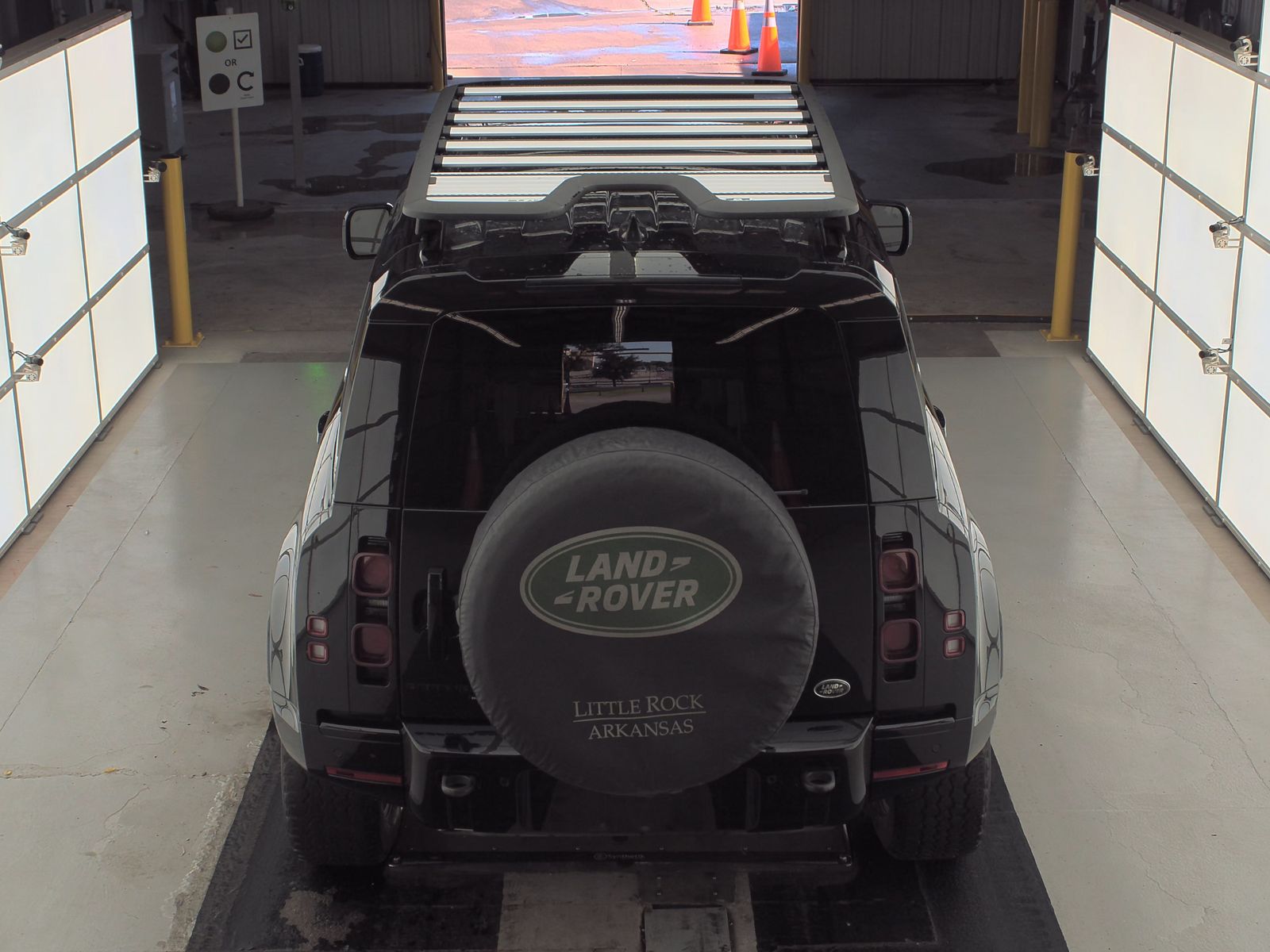 2022 Land Rover Defender 110 X-Dynamic HSE AWD