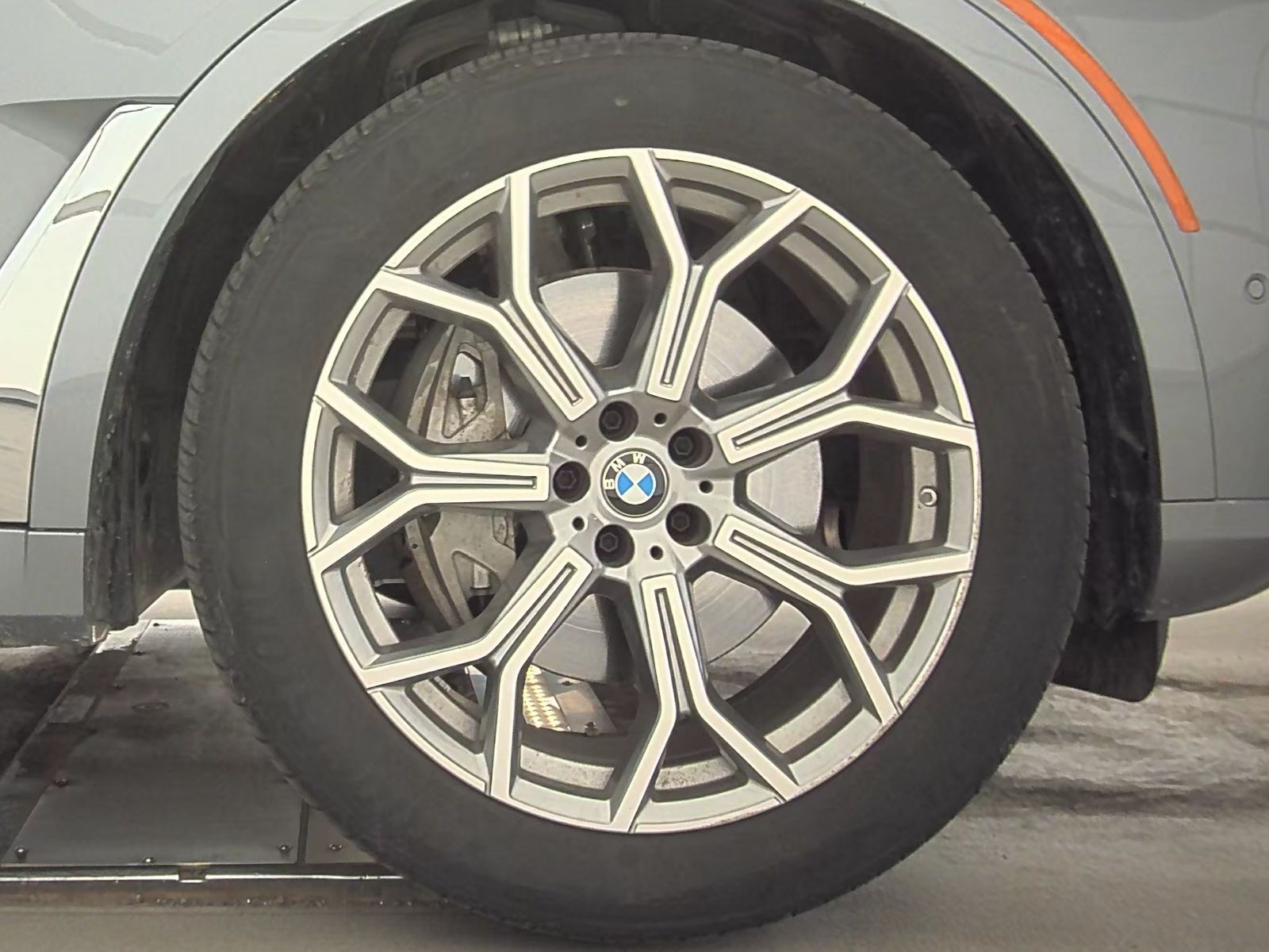 2025 BMW X7 xDrive40i AWD