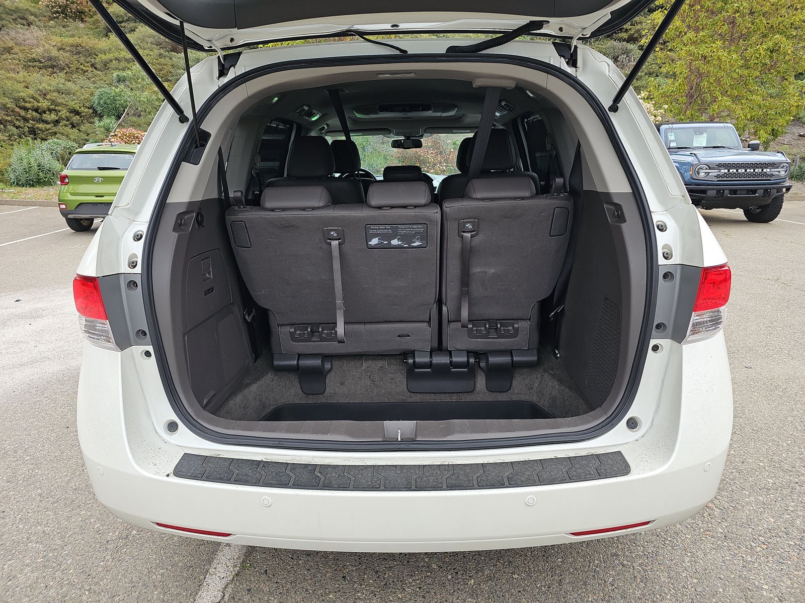 2014 Honda Odyssey Touring Elite FWD