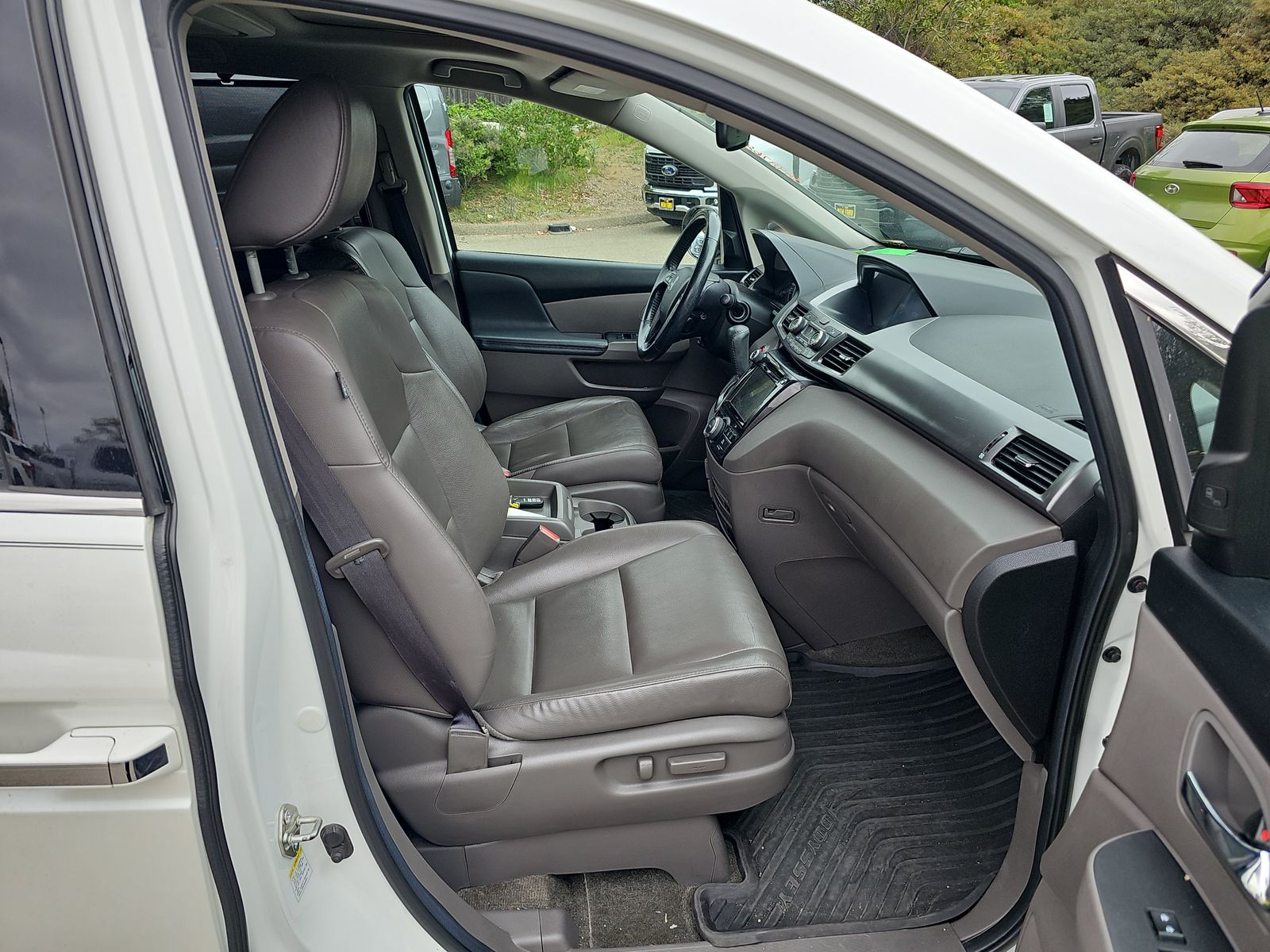2014 Honda Odyssey Touring Elite FWD
