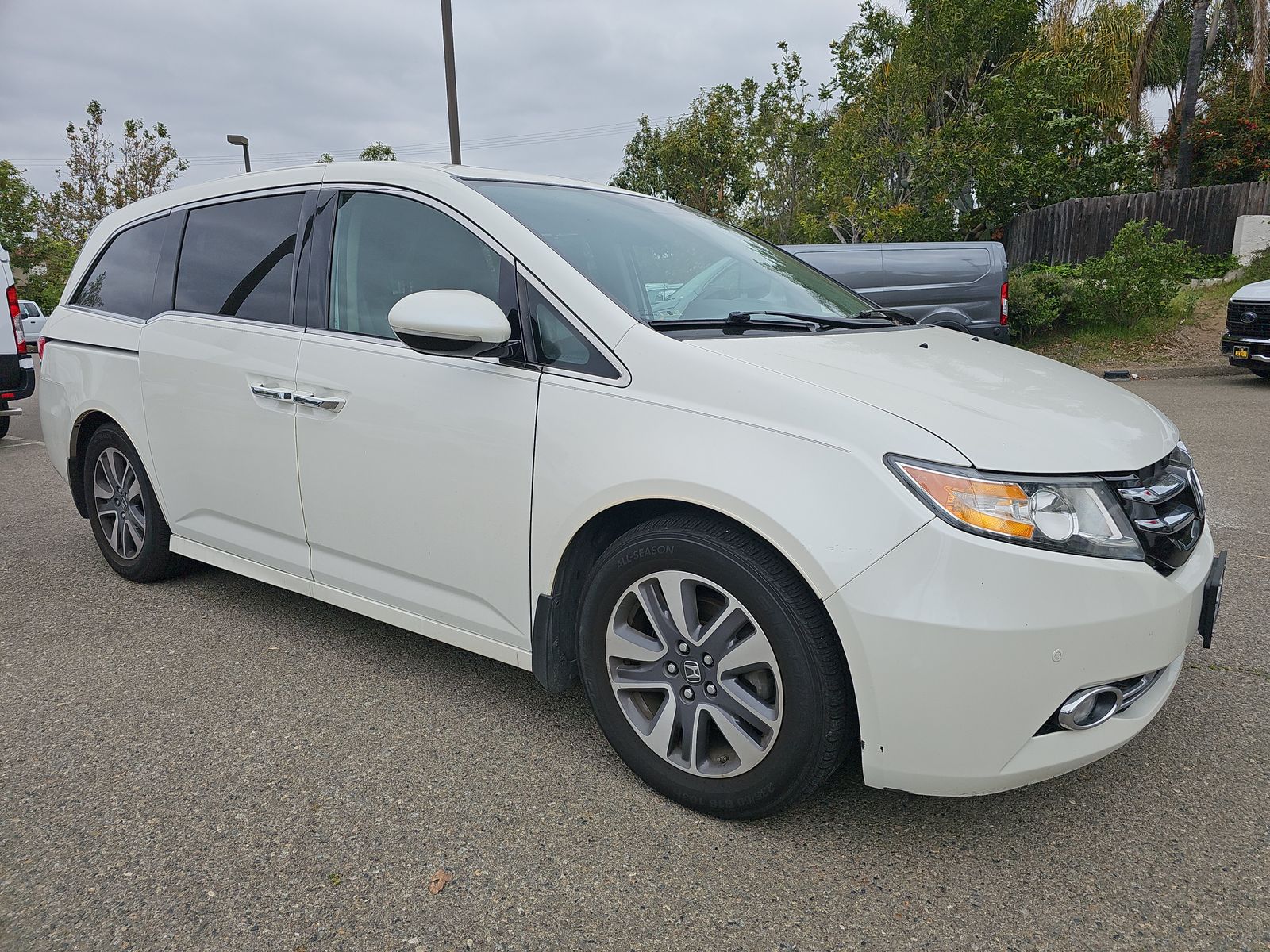 2014 Honda Odyssey Touring Elite FWD