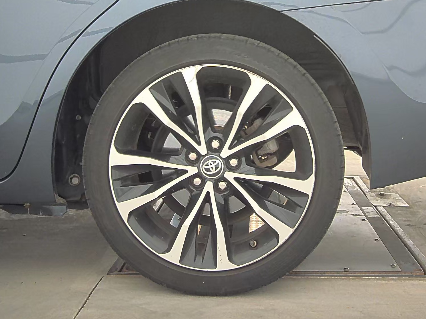 2017 Toyota Corolla SE FWD