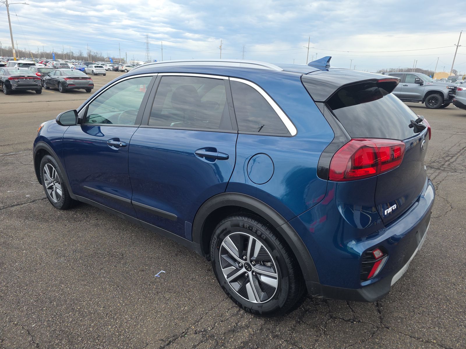2021 Kia Niro LXS FWD
