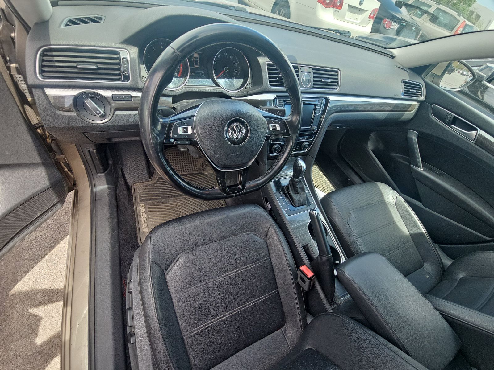 2016 Volkswagen Passat 1.8T SE FWD