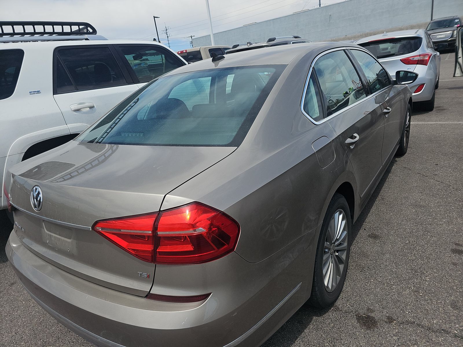 2016 Volkswagen Passat 1.8T SE FWD