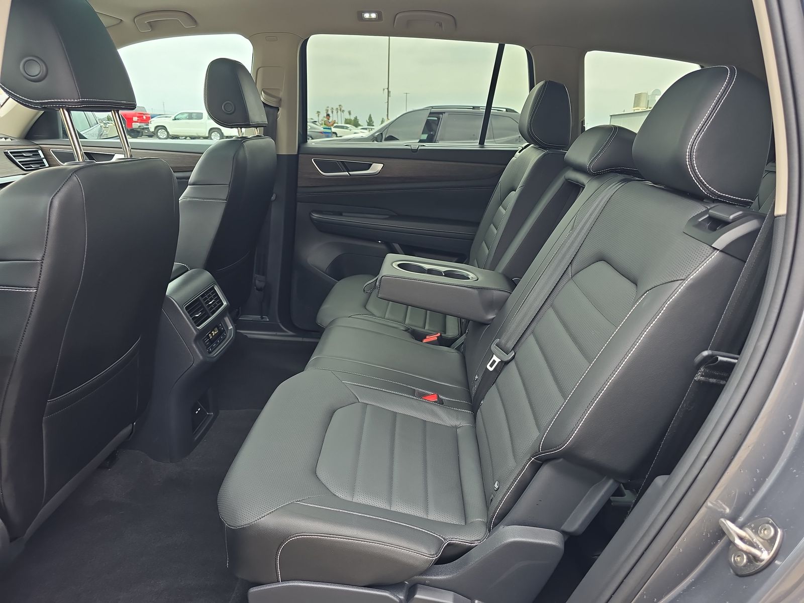 2024 Volkswagen Atlas 2.0T SEL AWD